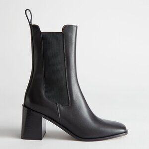 & Other Stories Heeled Leather Chelsea Boots - size 39 or 8.5